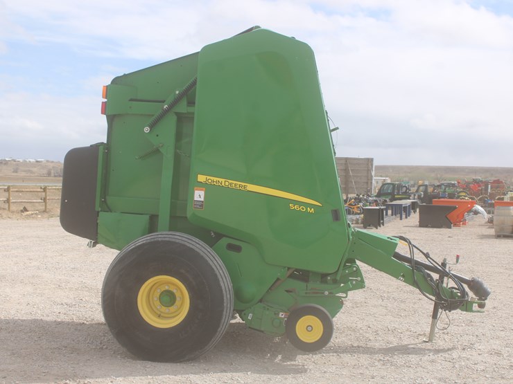 john-deere-560m-image-6