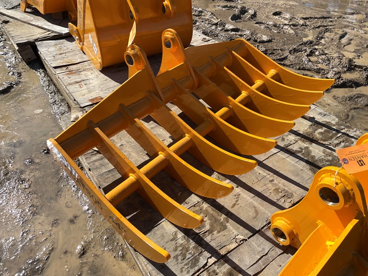 caterpillar-305-image-3