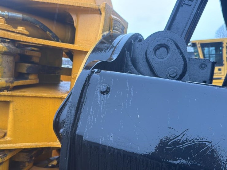 2010-tigercat-lx822c-image-22