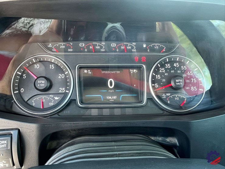 2024-international-hx520-image-100