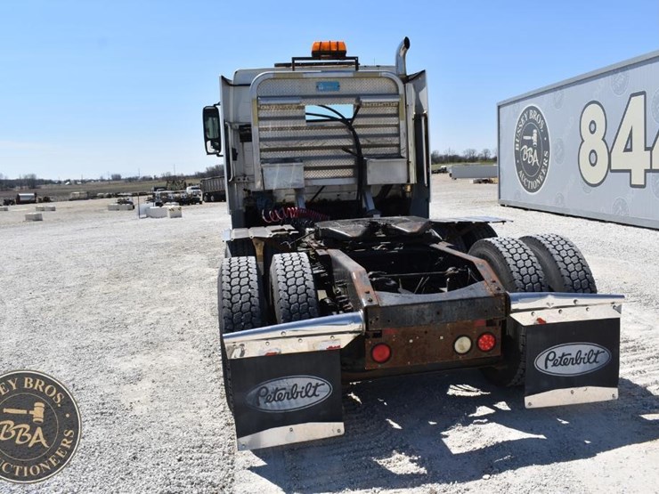 1999-volvo-vnl64t300-image-8