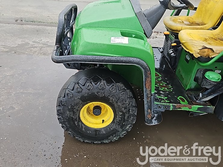 2016-john-deere-gator-image-10