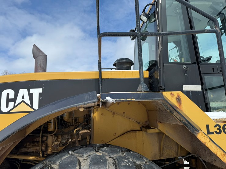 caterpillar-980g-image-36