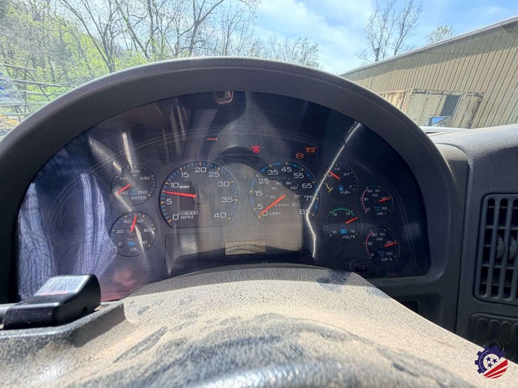 2007-international-7400-image-72