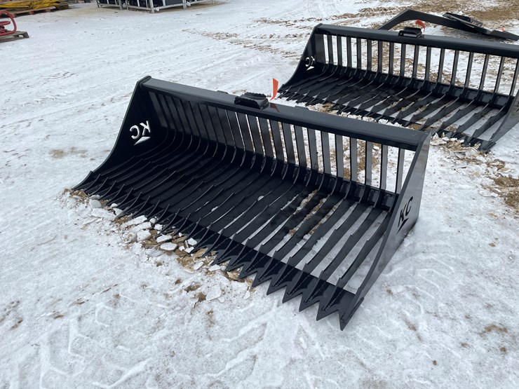 #2045-•-skid-steer-mount-72"-fine-tooth-skeleton-bucket-image-1
