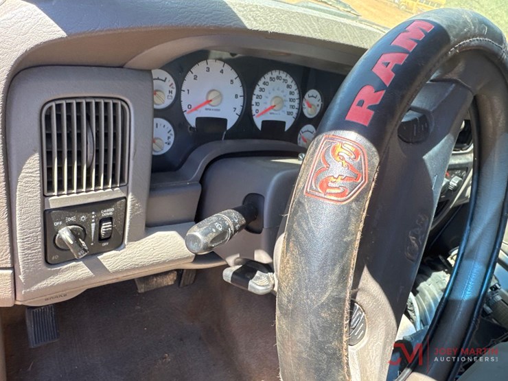 2003-dodge-1500-image-26