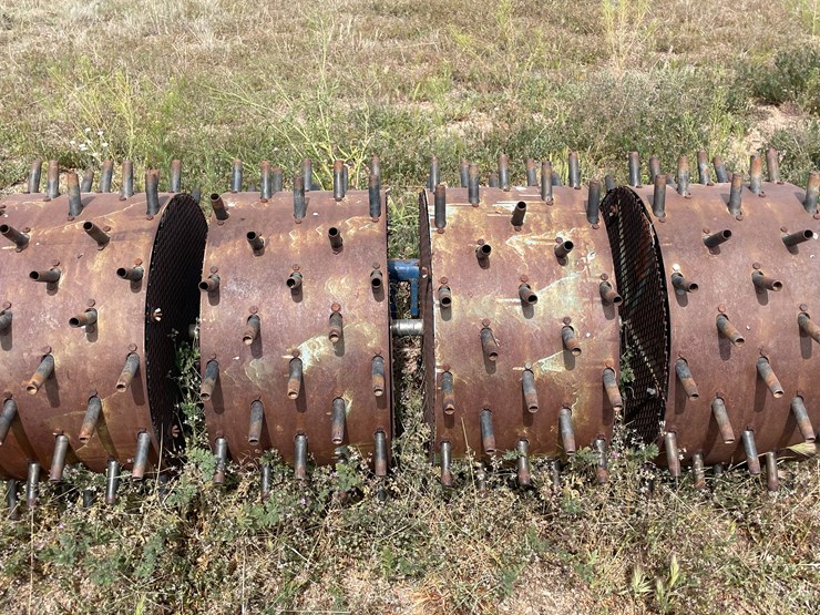 #4064-•-tow-behind-spike-aerator-image-1