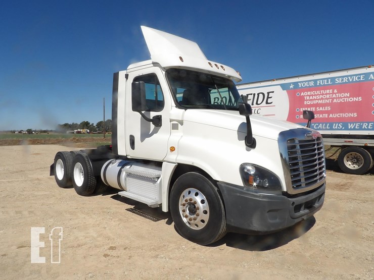 2019-freightliner-cascadia-125-image-1