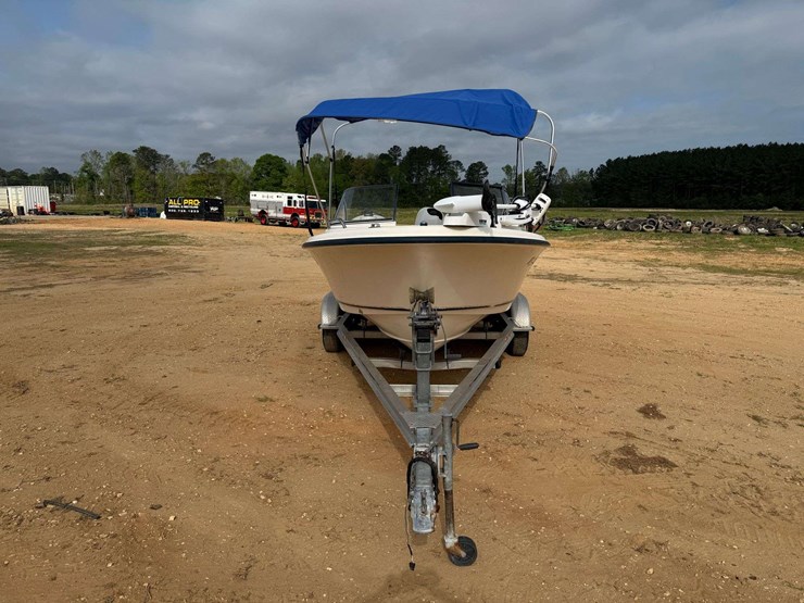 2003-sea-hunt-escape-200d-bay-boat-image-5