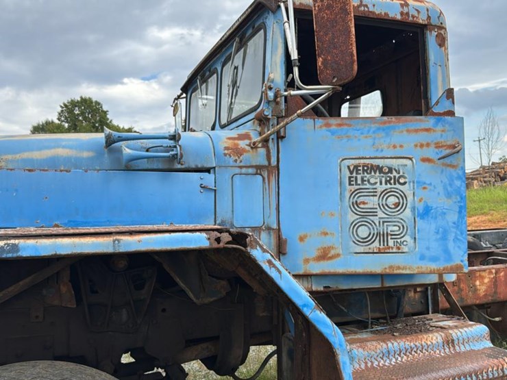 1969-caterpillar-3208-image-13