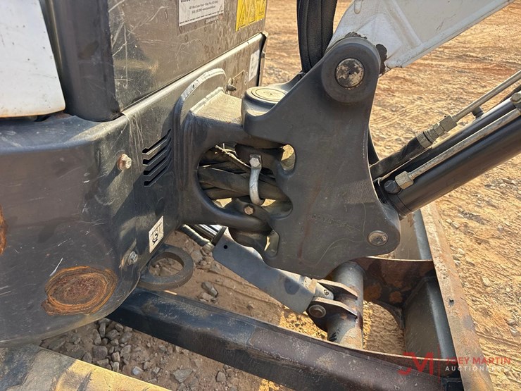 2020-bobcat-e26-image-12