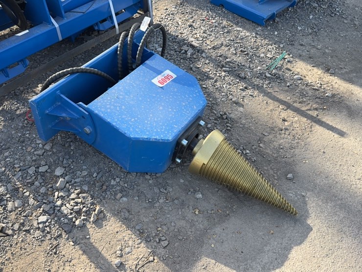 #6095-•-future-dingo-screw-type-wood-splitter-image-1