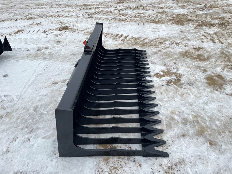 #2047-•-skid-steer-mount-skeleton-bucket-image-4