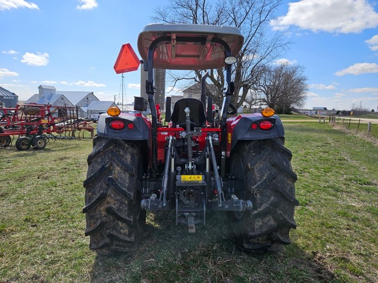 massey-ferguson-4710-image-4