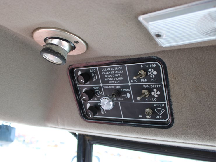 case-ih-wdx1701-image-75