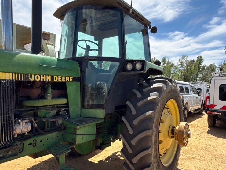 john-deere-4555-image-12