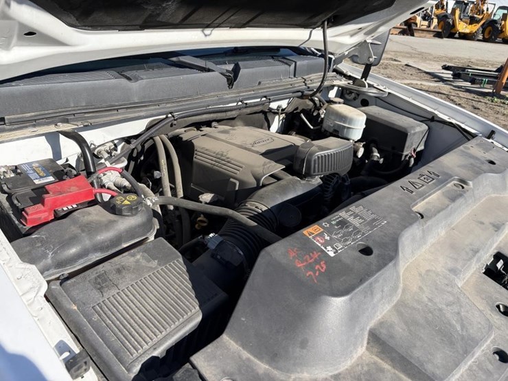 2011-chevrolet-3500-image-8