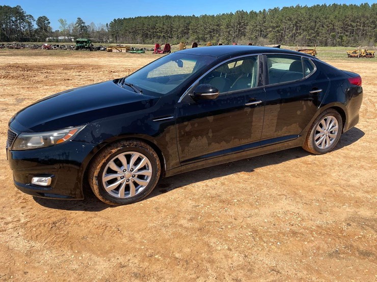2015-kia-optima-4-door-sedan-(87,692-miles)-image-1