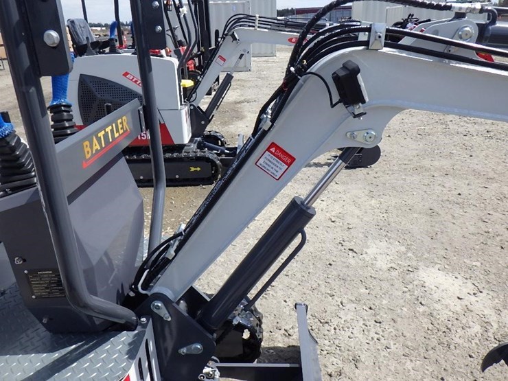 2026-bttl-et12m-6-hydraulic-excavator-image-11