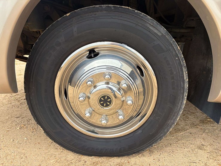 2004-ford-"daybreak"-motorhome-image-7