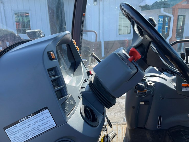 2016-kubota-m6-131-image-59