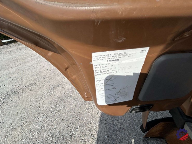 2013-ud-ud3300-s/a-garbage-truck-image-88