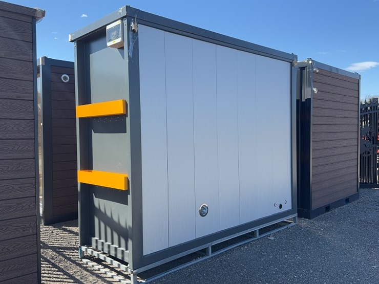 #1079-•-portable-bbq-house-w/-grill-and-sink-image-2