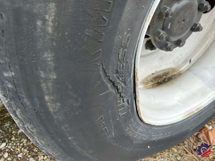 2009-international-7400-image-16