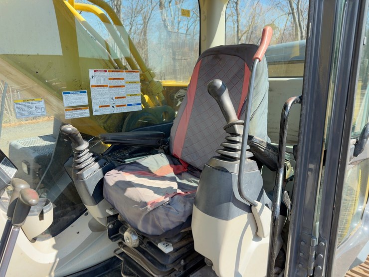 2012-kobelco-sk350-lc-9-image-35