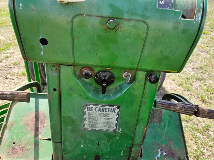 john-deere-4010-image-25