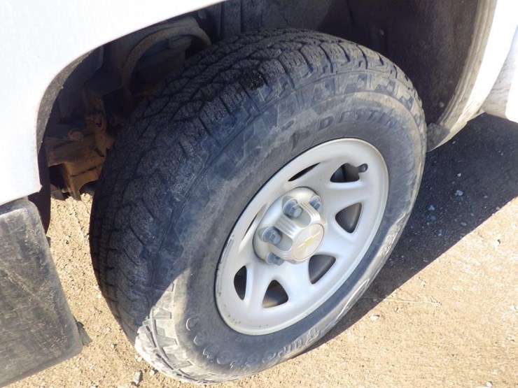 2018-chevrolet-1500-image-13