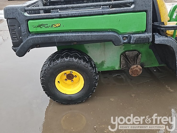 2016-john-deere-gator-image-7