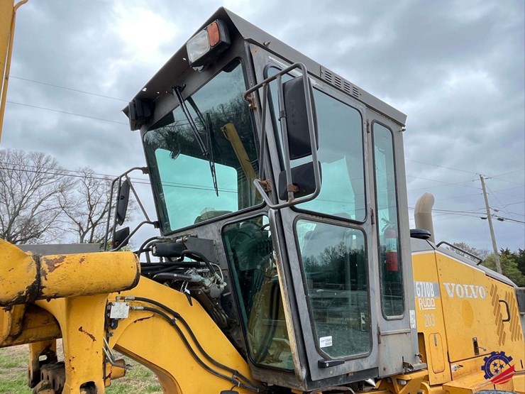 2003-volvo-g710b-image-30