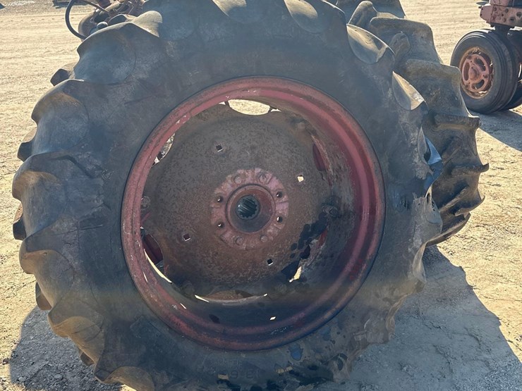 case-ih-350-image-6