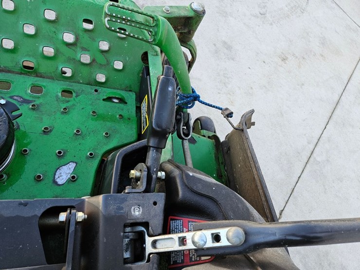 2014-john-deere-z925m-image-21