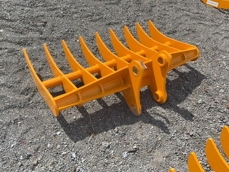 caterpillar-305-image-2