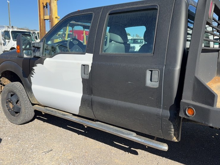 2011-ford-f350-image-11