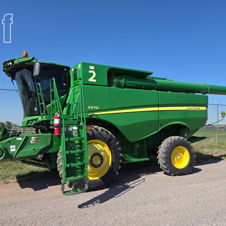 2012 JOHN DEERE S670