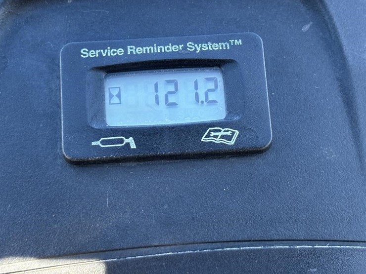 2016-john-deere-d110-image-24