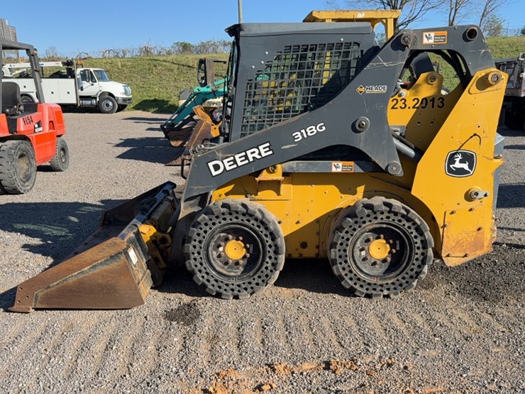 deere-318g-image-9