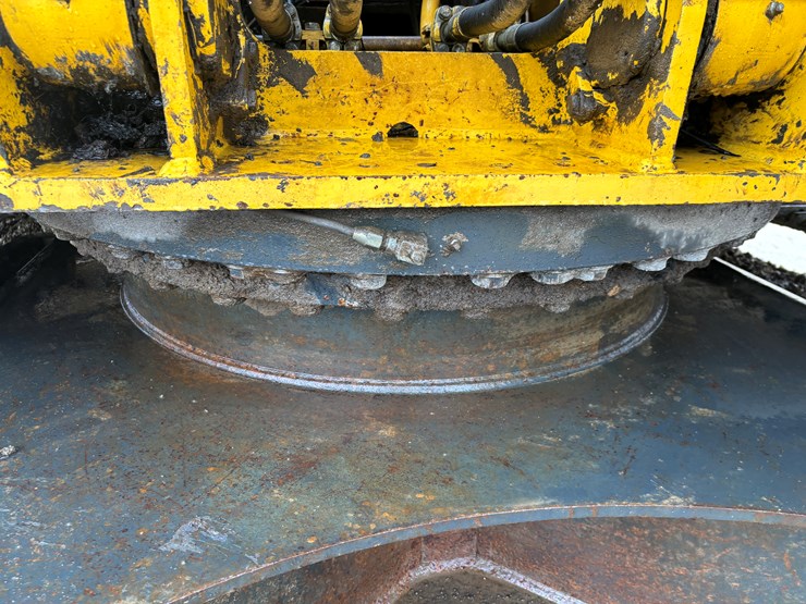 2001-komatsu-pc200-lc-image-71