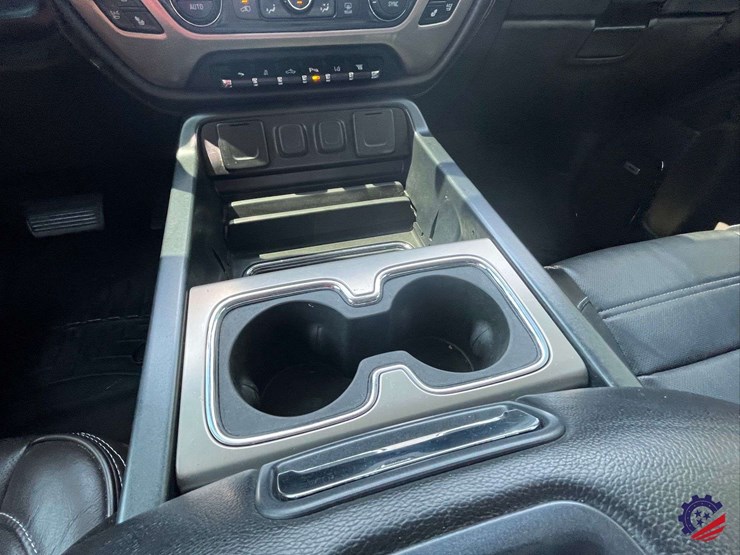 2015-gmc-3500-image-80