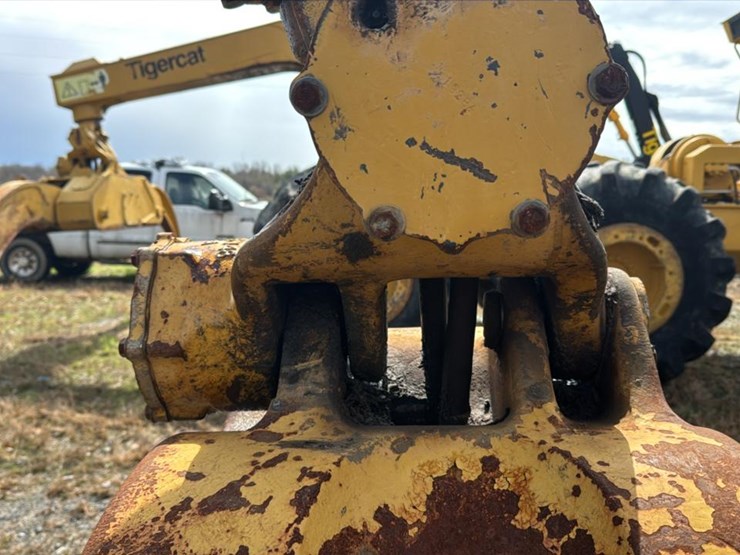 caterpillar-525b-image-14