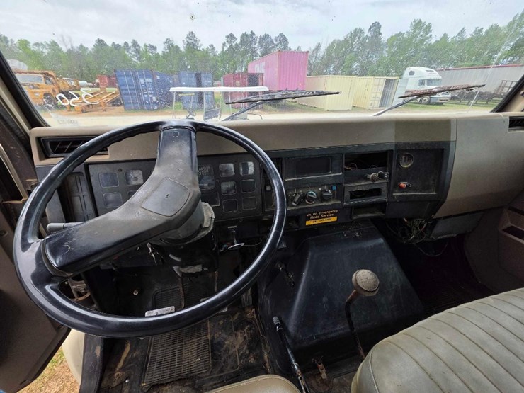 1992-international-4900-image-8