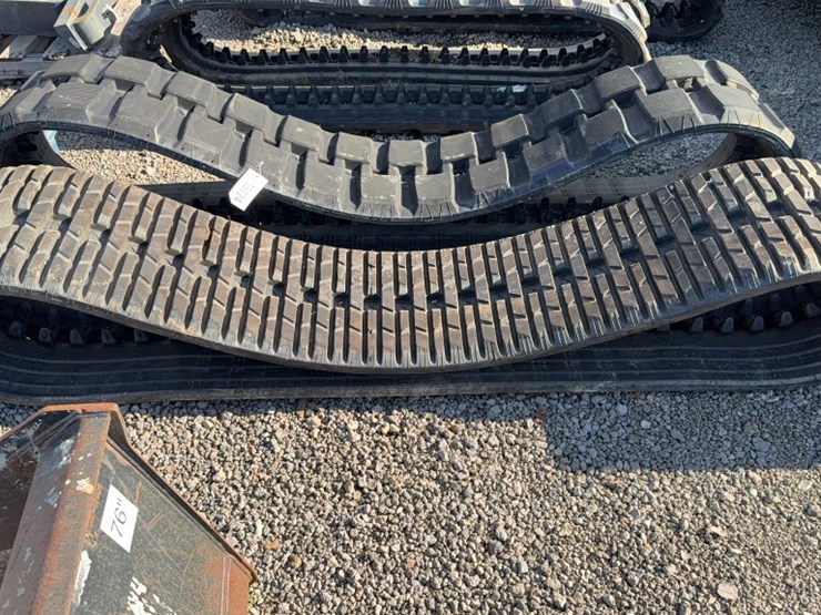 caterpillar-450-image-1