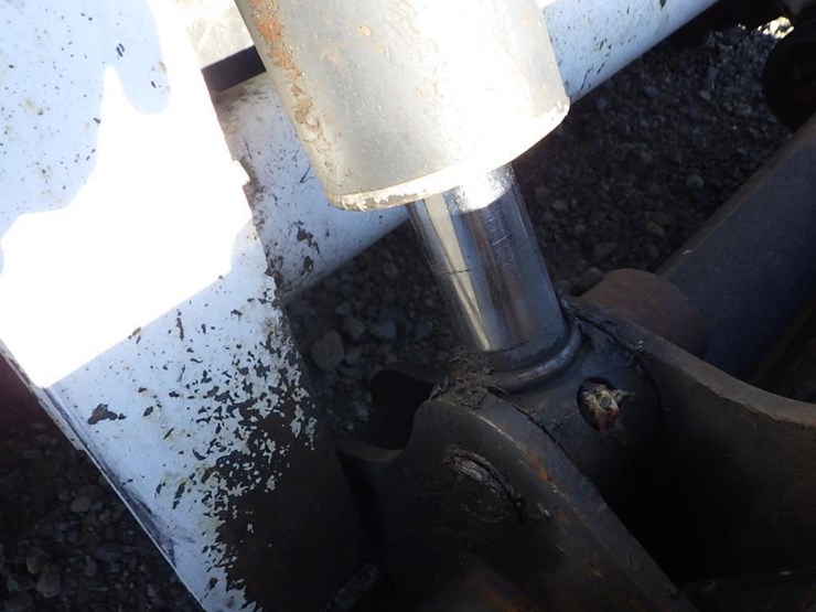 2020-bobcat-s550-image-34