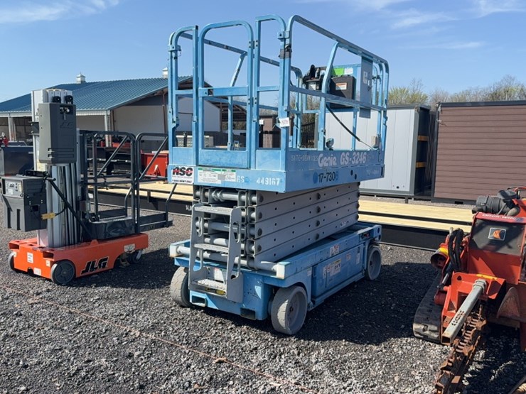 2003-genie-gs3246-image-1