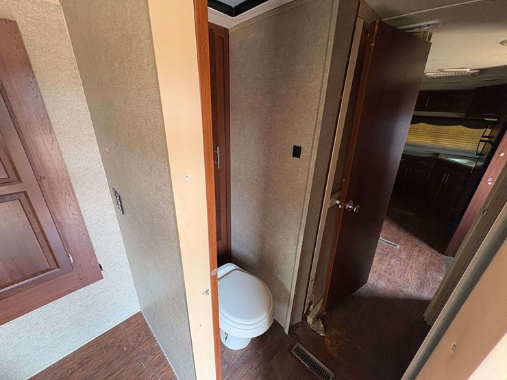 2015-rockwood-2608ws-travel-trailer-image-27