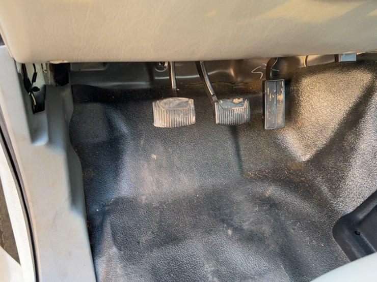 2005-ford-f650-image-19