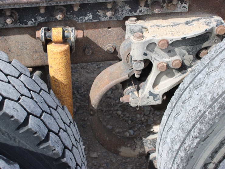 2004-kenworth-t800-image-31